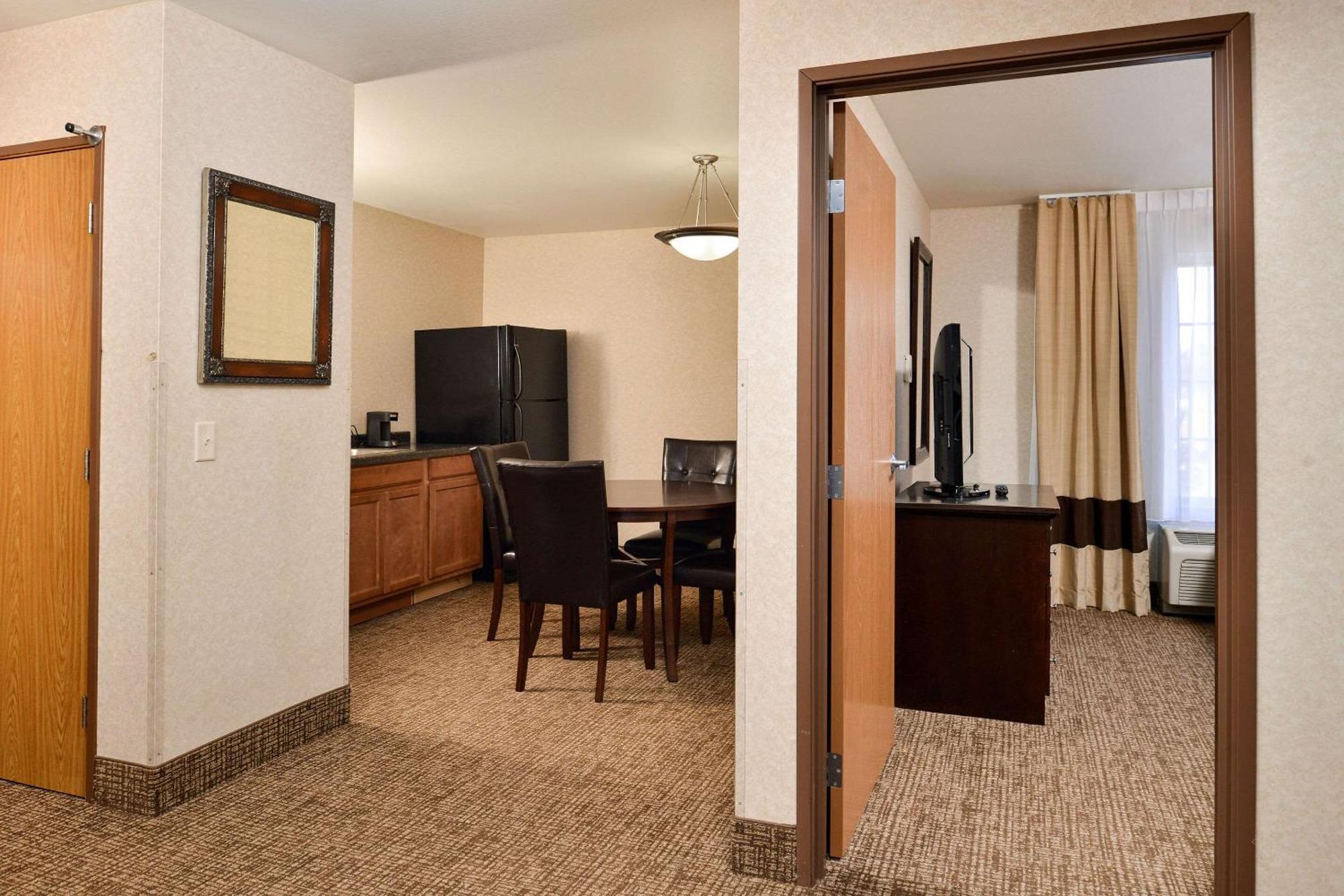 Comfort Inn & Suites Madison North Deforest Exterior foto