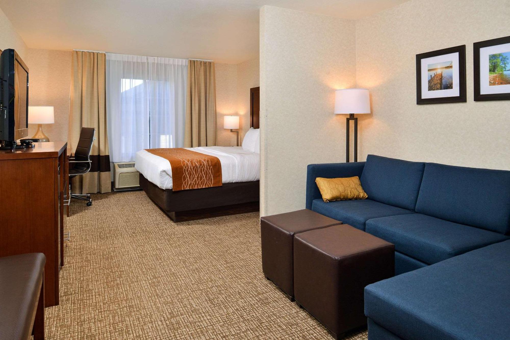 Comfort Inn & Suites Madison North Deforest Exterior foto